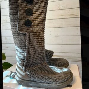 UGG Classic Cardy Knit Flip Boots Grey Boots